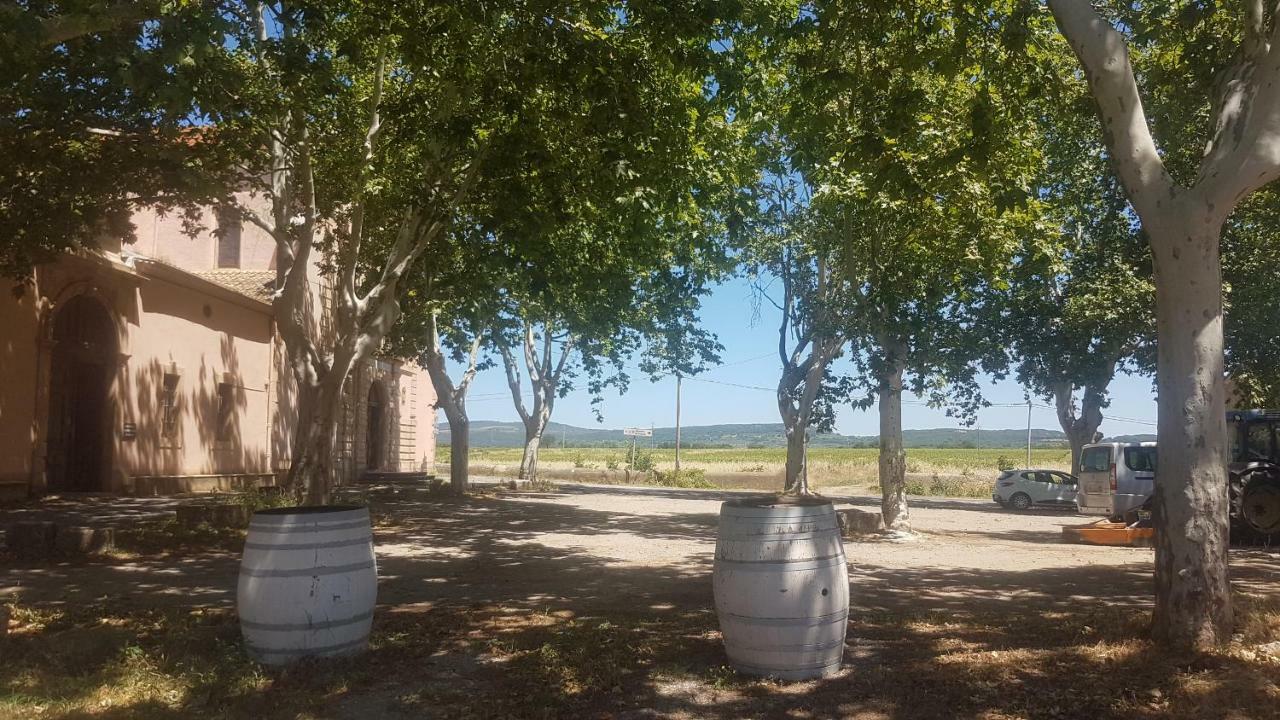 Gite De Mougeres Caux Bagian luar foto